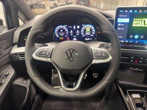 VW – Golf VIII Variant 1.5 eTSI R-Line DSG