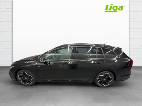 VW – Golf VIII Variant 1.5 eTSI R-Line DSG