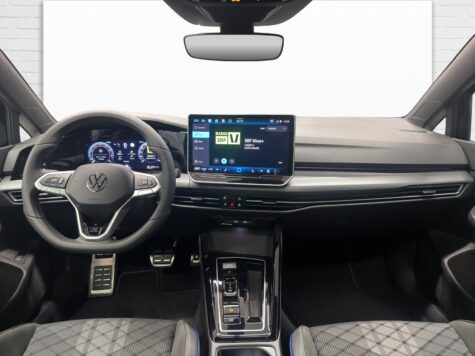 VW – Golf VIII Variant 1.5 eTSI R-Line DSG
