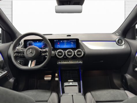 Mercedes-Benz – GLA 250 AMG Line 4Matic Swiss Star