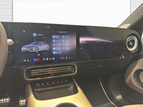 Mercedes-Benz – CLA 350 AMG Line 4Matic EQ Technology