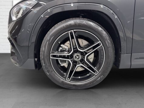Mercedes-Benz – GLA 250 AMG Line 4Matic Swiss Star