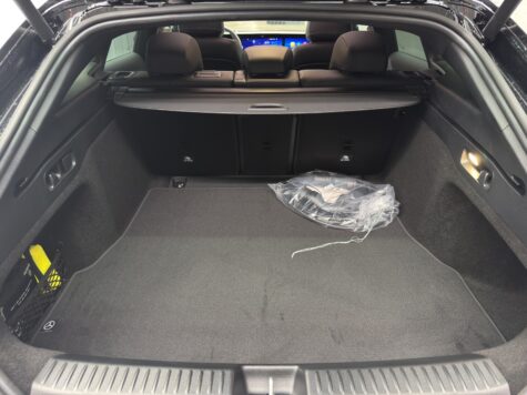 Mercedes-Benz – CLA 350 4Matic Shooting Brake with EQ Hybrid