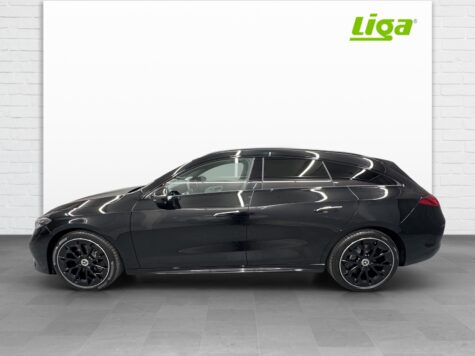 Mercedes-Benz – CLA 350 4Matic Shooting Brake with EQ Hybrid