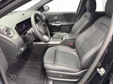 Mercedes-Benz – GLA 200 Advanced Plus Line Night Star