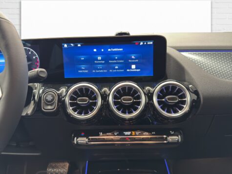 Mercedes-Benz – GLA 200 Advanced Plus Line Night Star