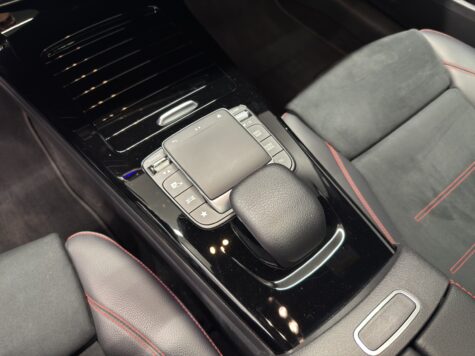 Mercedes-Benz – A 200 AMG Line 4Matic