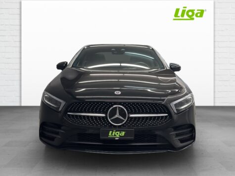 Mercedes-Benz – A 200 AMG Line 4Matic