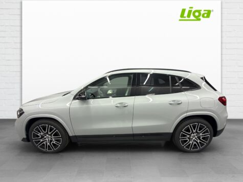 Mercedes-Benz – GLA 200 AMG Line Night Star