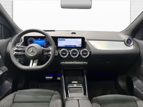 Mercedes-Benz – GLA 200 AMG Line Night Star