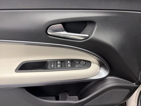 Fiat – 600 1.2 Hybrid 145 La Prima