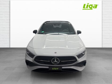 Mercedes-Benz – A 250 e AMG Line EQ Star