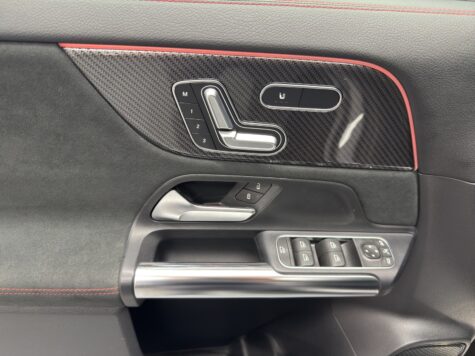 Mercedes-Benz – GLA 250 AMG Line 4Matic