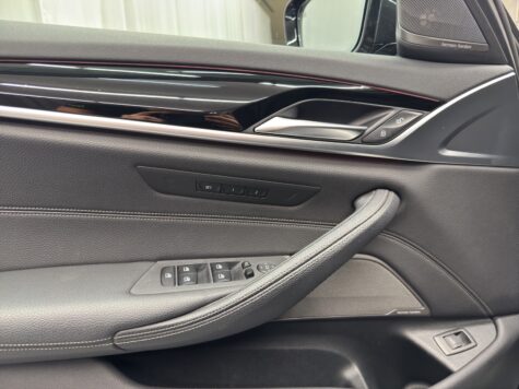 BMW – 530d xDrive SAG