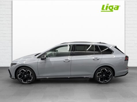 VW – Golf VIII Variant 1.5 eTSI R-Line DSG