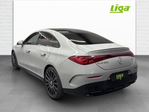 Mercedes-Benz – CLA 350 AMG Line 4Matic