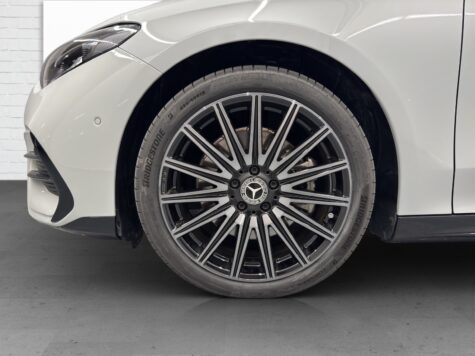 Mercedes-Benz – CLA 350 AMG Line 4Matic
