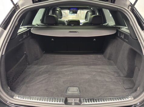 Mercedes-Benz – C 300 AMG Line 4Matic