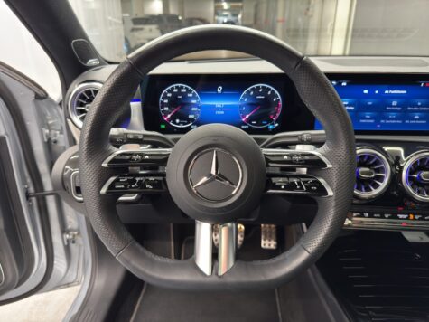 Mercedes-Benz – A 250 AMG Line 4Matic