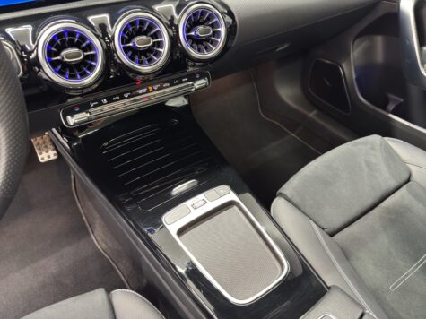 Mercedes-Benz – A 250 AMG Line 4Matic