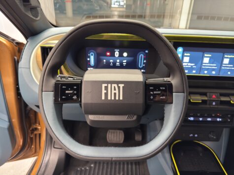 Fiat – Grande Panda 1.2 Hybrid La Prima