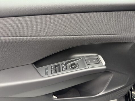 VW – T-Roc 1.5 eTSI Trend DSG
