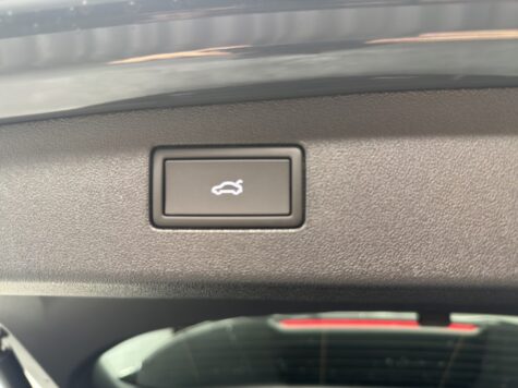 VW – Tiguan 2.0 TSI R-Line United DSG 4motion