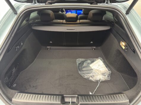 Mercedes-Benz – CLA 350 4Matic Shooting Brake with EQ Hybrid