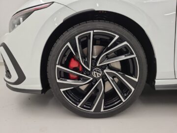 VW Golf VIII 2.0 TSI GTI DSG