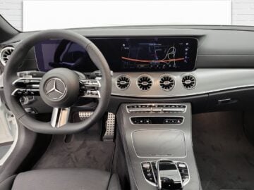Mercedes-Benz E 200 AMG Line 4MATIC Cabriolet