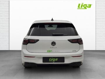 VW Golf VIII 1.5 eTSI R-Line DSG