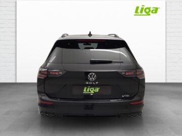 VW Golf VIII 1.5 eTSI R-Line DSG Variant