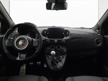 Fiat 695 Abarth 1.4 T-Jet 180 75 Anniversario