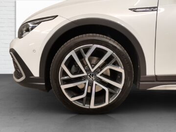 VW Golf VIII Variant 2.0 TDI Alltrack DSG