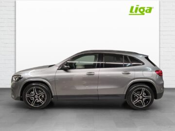 Mercedes-Benz GLA 200 AMG Line Night Star