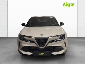 Alfa Romeo Junior 1.2 Ibrida Speciale