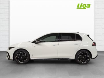 VW Golf VIII 1.5 eTSI R-Line DSG