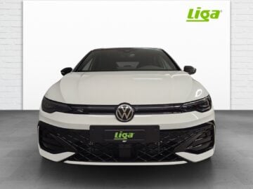 VW Golf VIII 1.5 eTSI R-Line DSG