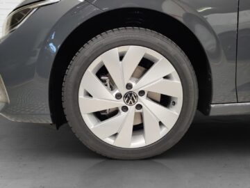 VW Golf VIII Variant 2.0 TDI Life DSG