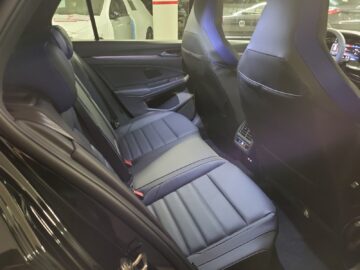 VW Golf VIII 2.0 TSI R Black Edition DSG 4motion