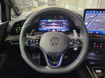 VW Golf VIII 2.0 TSI R Black Edition DSG 4motion
