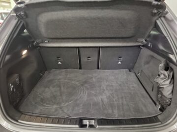 Mercedes-Benz EQA 350 Swiss Star AMG Line 4Matic