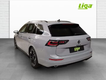 VW Golf VIII Variant 1.5 eTSI R-Line DSG