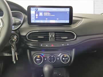 Fiat Tipo SW 1.5 Hybrid Swiss Cross