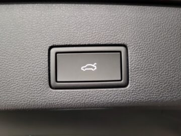 VW Golf VIII Variant 2.0 TSI R DSG 4motion