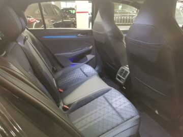 VW Golf VIII 1.5 eTSI R-Line DSG