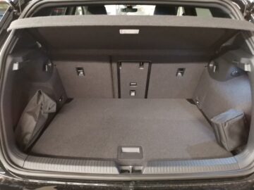 VW Golf VIII 1.5 eTSI R-Line DSG