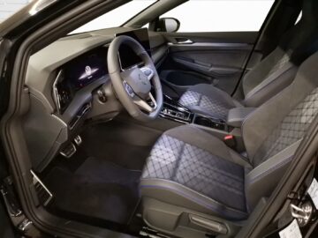 VW Golf VIII 1.5 eTSI R-Line DSG