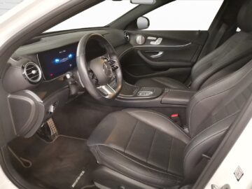 Mercedes-Benz E 300 d AMG Line 4Matic T