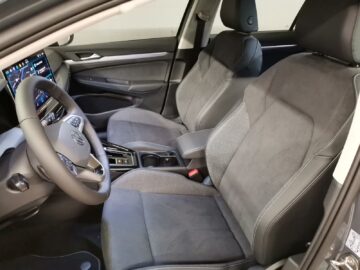 VW Golf VIII 1.5 eTSI Style DSG